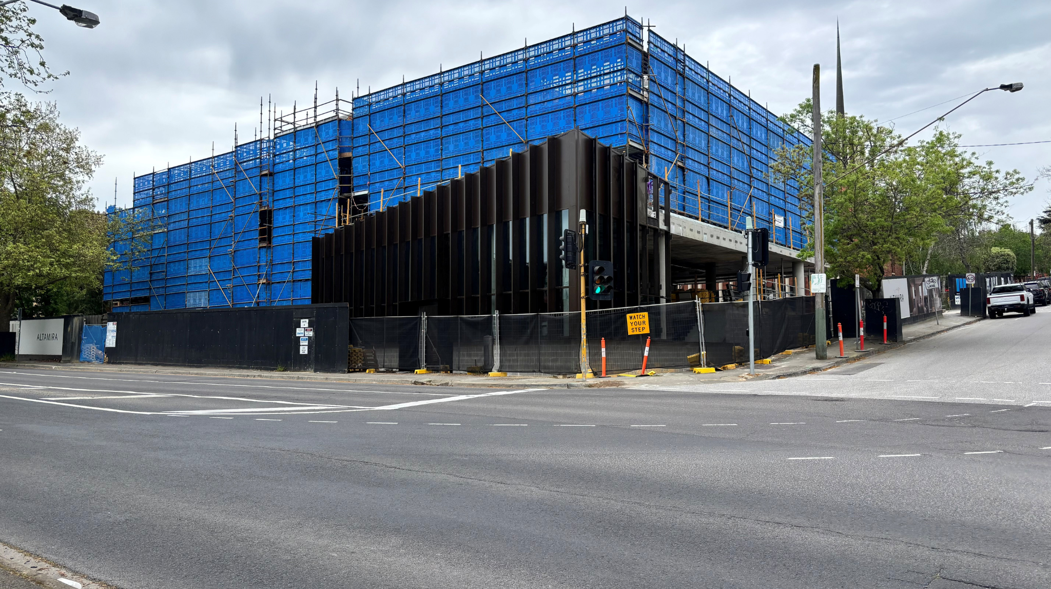 Altamira Facade coming to life